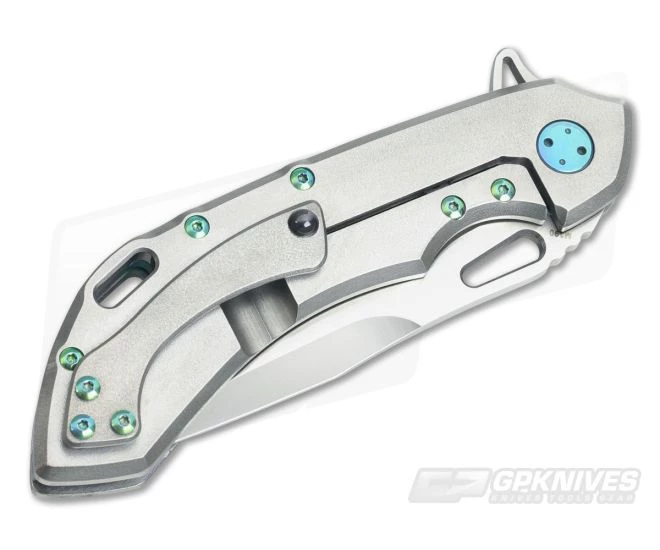 Olamic Cutlery Wayfarer 247 Orange Peel Green Hybrid M390 Flipper - Image 2